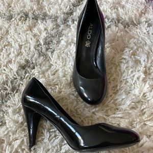 New Aldo black heel Size 6